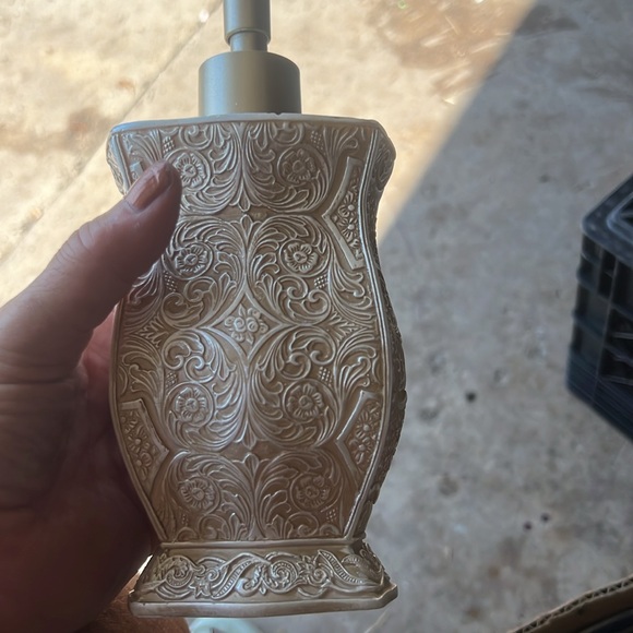 Bathroom - Picture 2 of 4